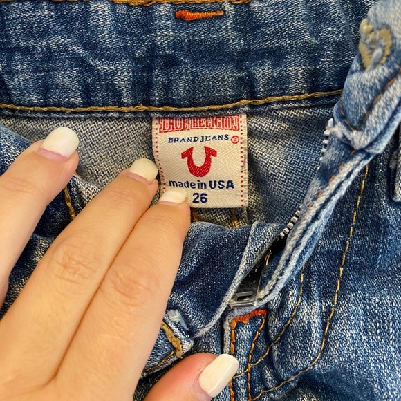 True Religion Daisy Duke jean shorts- size 25 - Picture 3 of 4